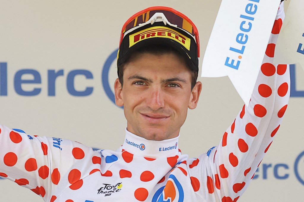 Giulio Ciccone i den prikkede bjergtrøje i Tour de France